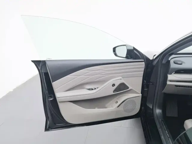 Geely Galaxy Xingyao 8 — Фото автомобиля 8