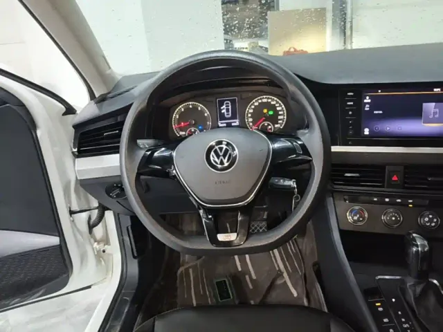 Volkswagen Bora — Фото автомобиля 10