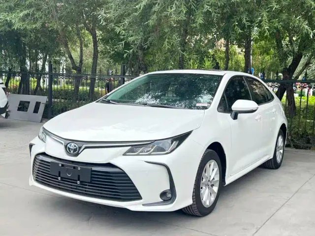 Фотография автомобиля — Toyota Corolla