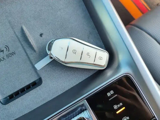 BYD Seal 07 DM-i — Фото автомобиля 8
