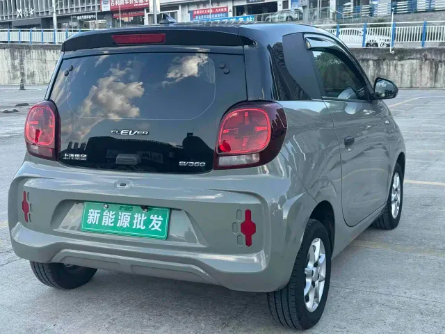 Roewe Clever — Фото автомобиля 3