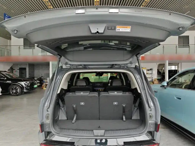Hyundai Santa Fe — Фото автомобиля 18