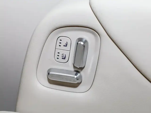 Li Auto MEGA — Фото автомобиля 26