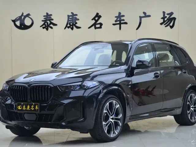 Фотография автомобиля — BMW X5