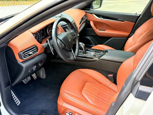 Maserati Levante — Фото автомобиля 7