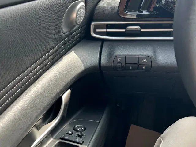 Hyundai Elantra — Фото автомобиля 14