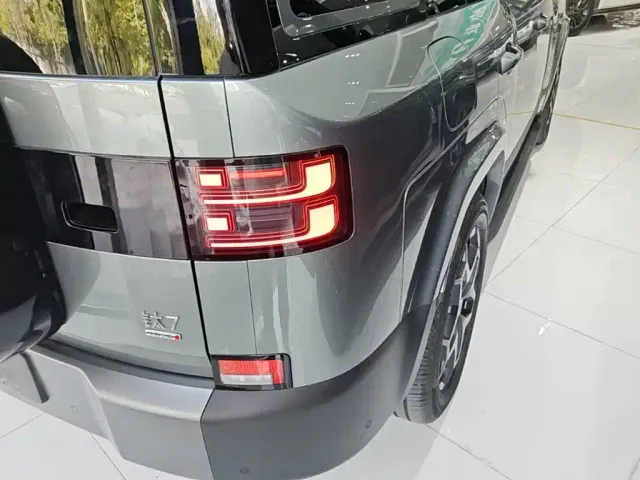BYD FangChengBao Titanium 7 — Фото автомобиля 7