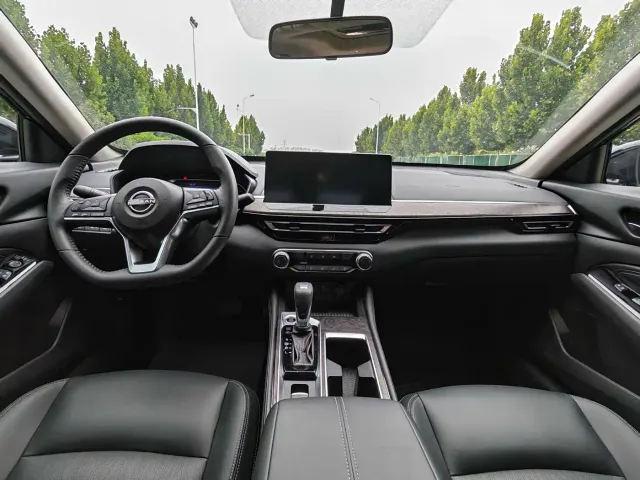 Nissan Teana — Фото автомобиля 4