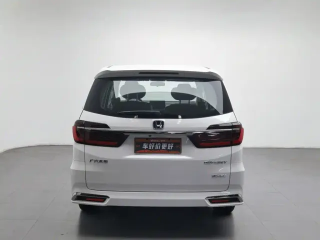 Honda Odyssey — Фото автомобиля 4