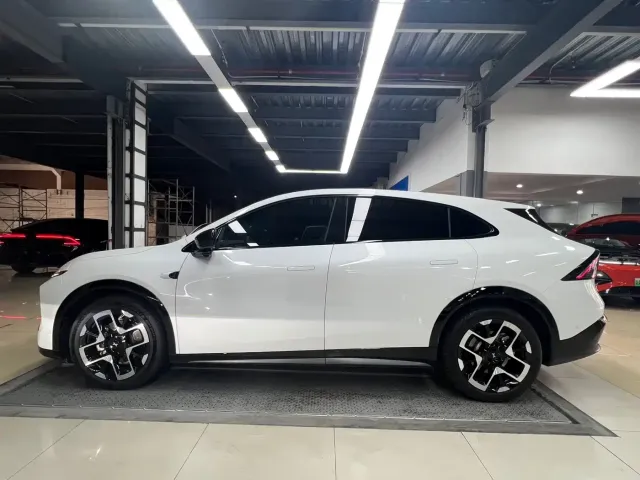 XPeng XPeng G7 2025 Model 702 Ultra Long Range Ultra — Фото автомобиля 4