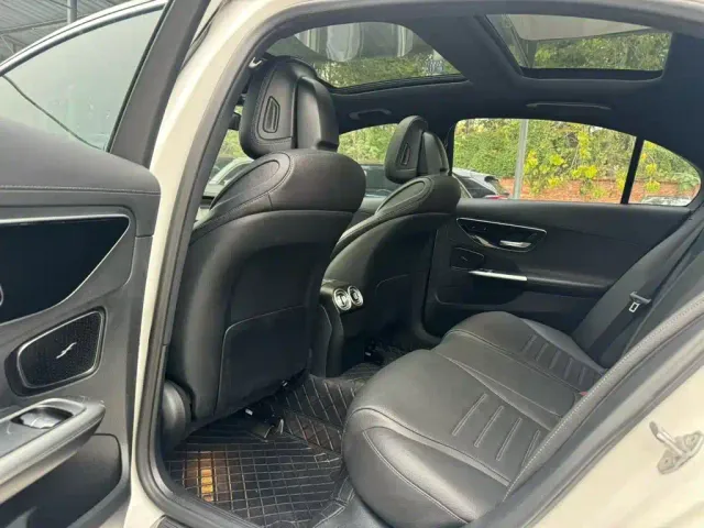 Mercedes-Benz C-Class — Фото автомобиля 8
