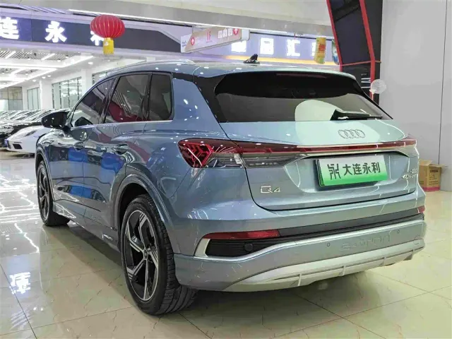 Audi Q4 e-tron — Фото автомобиля 15
