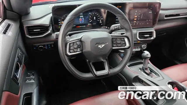 Ford Mustang — Фото автомобиля 12