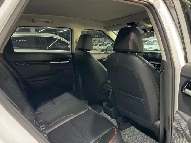 Kia Seltos — Фото автомобиля 15