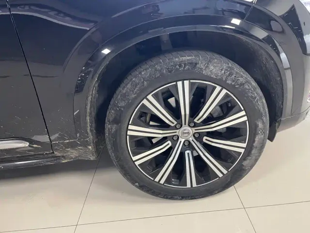 Volvo XC90 — Фото автомобиля 3
