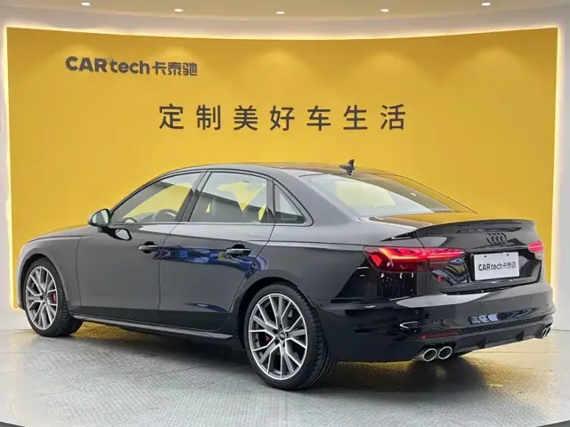 Audi S4 — Фото автомобиля 6