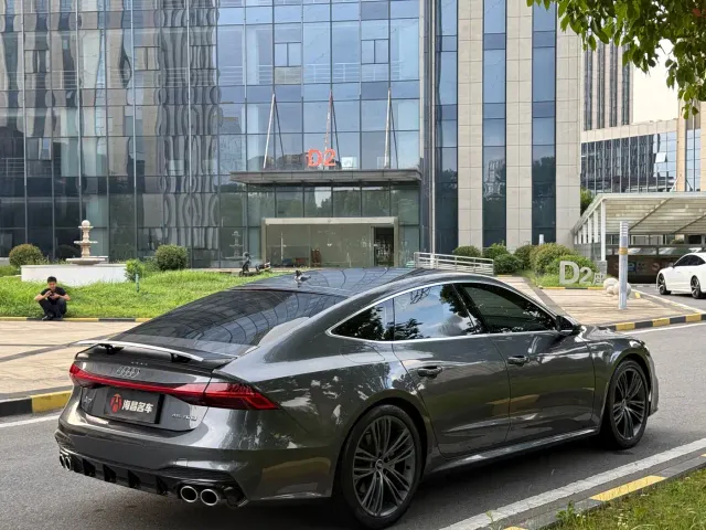 Audi A7 — Фото автомобиля 9
