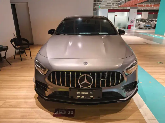 Mercedes-Benz Mercedes-Benz A-Class AMG 2022 AMG A 35 L 4MATIC — Фото автомобиля 2