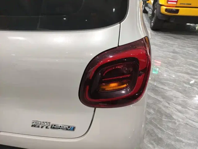 Wuling Hongguang Mini EV — Фото автомобиля 7