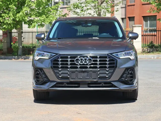 Audi Q3 — Фото автомобиля 2