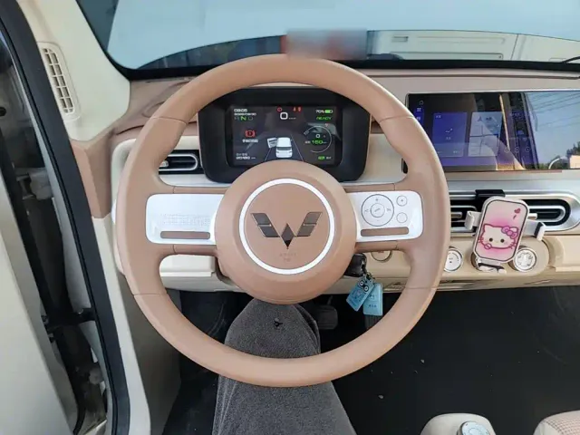 Wuling Hongguang Mini EV — Фото автомобиля 10