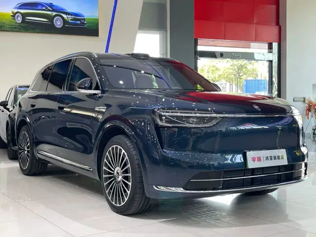 Aito M7 — Фото автомобиля 2