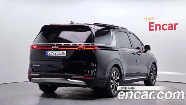 Kia Canival — Фото автомобиля 2