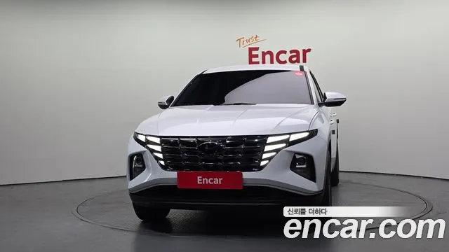 Hyundai Tucson Tucson (NX4) Дизель 2.0 2WD — Фото автомобиля 3