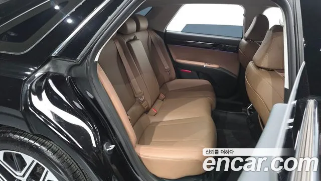 Hyundai Grandeur GN7 — Фото автомобиля 18
