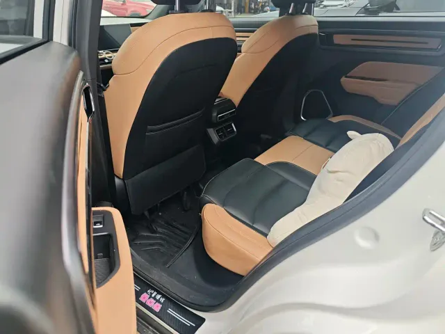 Geely ICON — Фото автомобиля 10