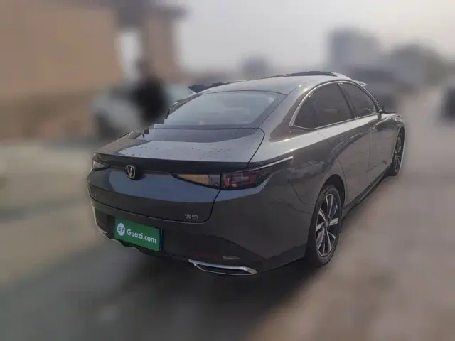 Changan Eado — Фото автомобиля 4