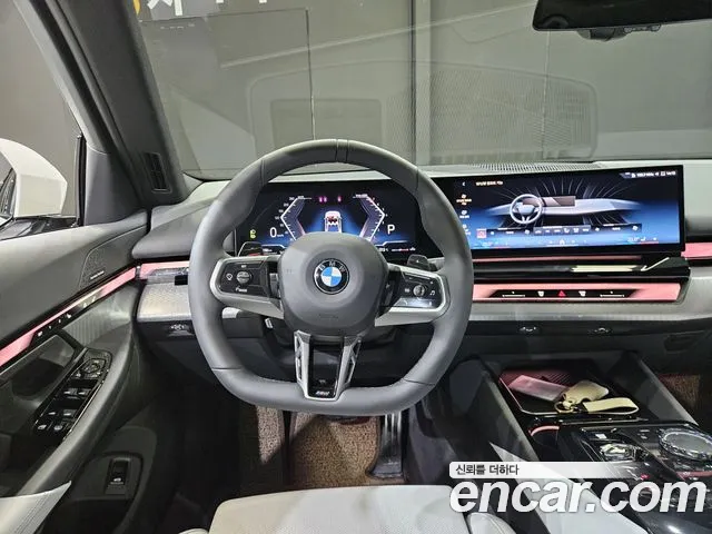 BMW 5 Series — Фото автомобиля 12