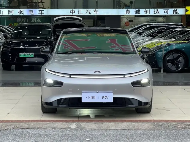 Xpeng P7 — Фото автомобиля 2