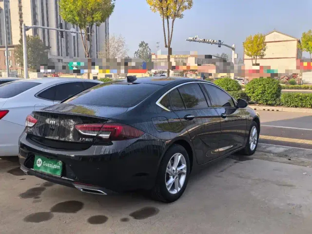 Buick Regal — Фото автомобиля 6