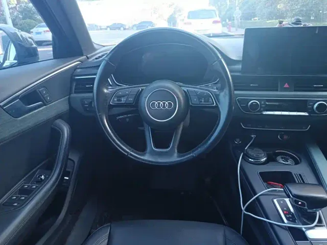 Audi A4L — Фото автомобиля 2