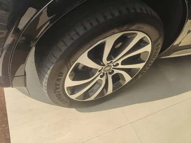 Land Rover Discovery Sport — Фото автомобиля 22