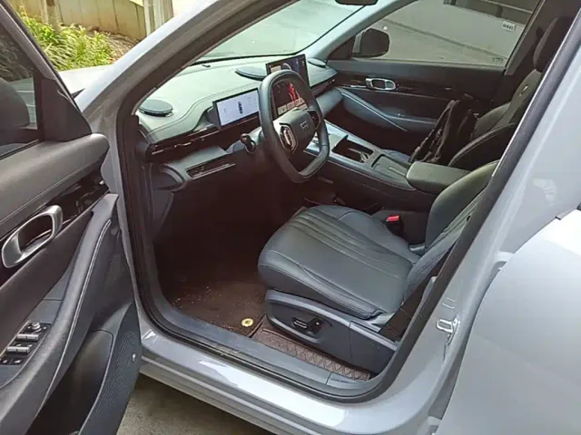 Geely Galaxy E5 — Фото автомобиля 15