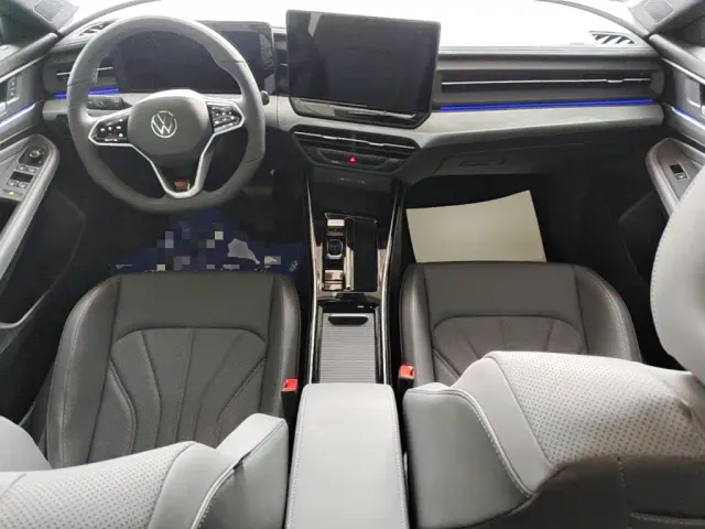 Volkswagen Lamando 2025 Lamando L 2.0T Base — Фото автомобиля 9