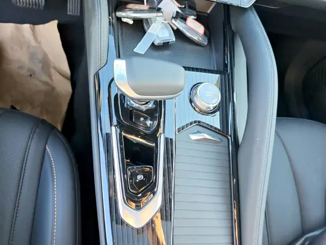 Geely Xingyue L — Фото автомобиля 13