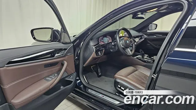 BMW 5-Series 5 серия (G30) 530i xDrive M Sport — Фото автомобиля 10