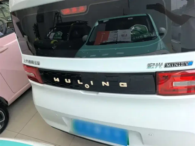 Wuling Hongguang Mini EV — Фото автомобиля 5