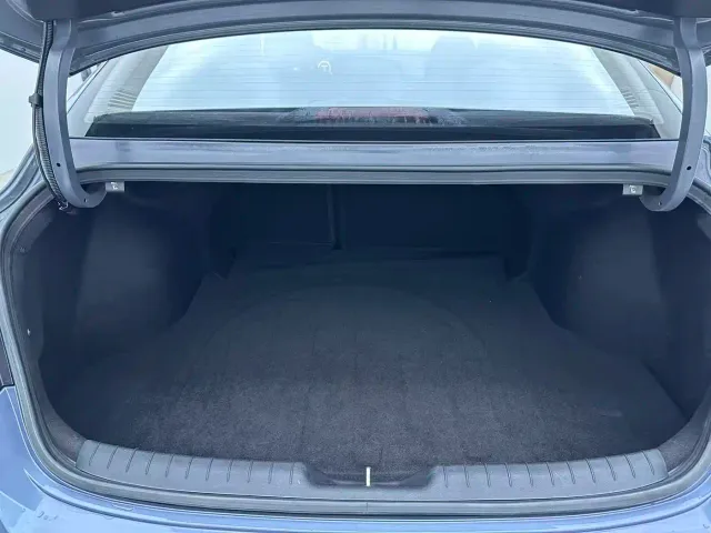 Hyundai Elantra — Фото автомобиля 8