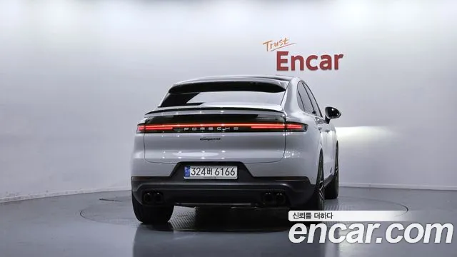 Porsche Cayenne — Фото автомобиля 3