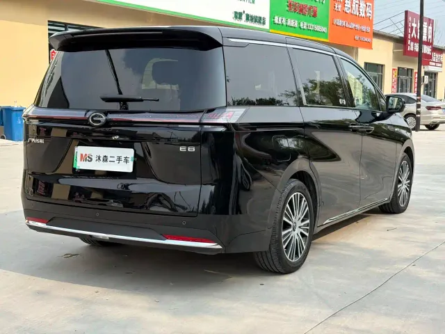 GAC Trumpchi E8 — Фото автомобиля 4