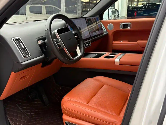 Li Auto L7 — Фото автомобиля 4