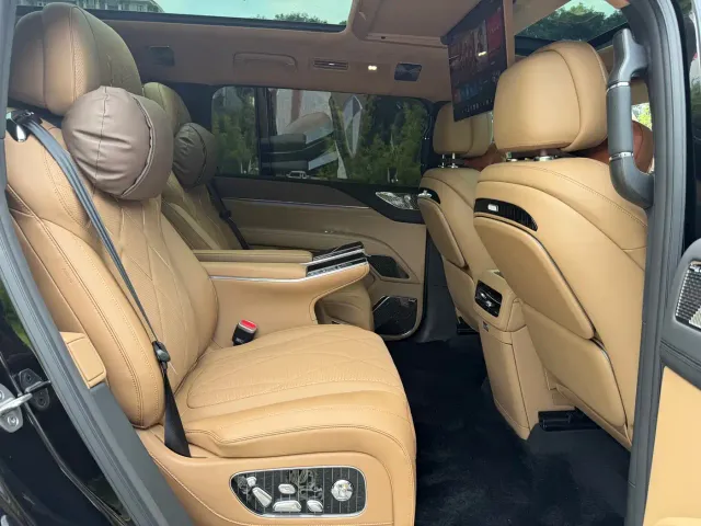 BYD U8L — Фото автомобиля 9