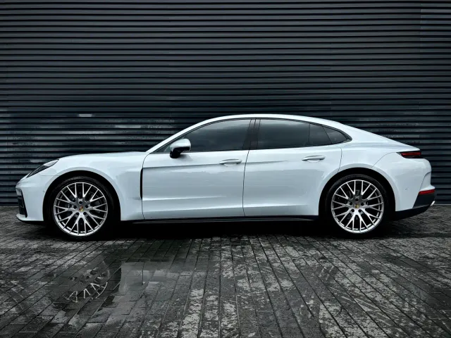 Porsche Panamera — Фото автомобиля 4