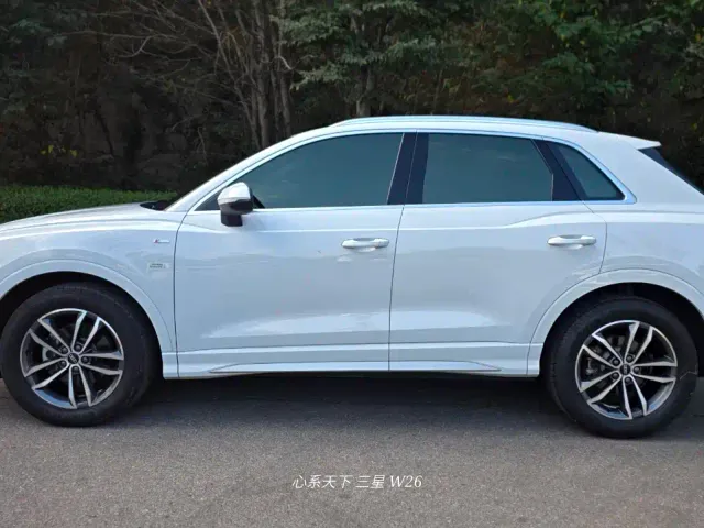 Audi Q3 — Фото автомобиля 11