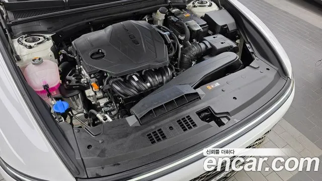 Hyundai Grandeur GN7 — Фото автомобиля 9