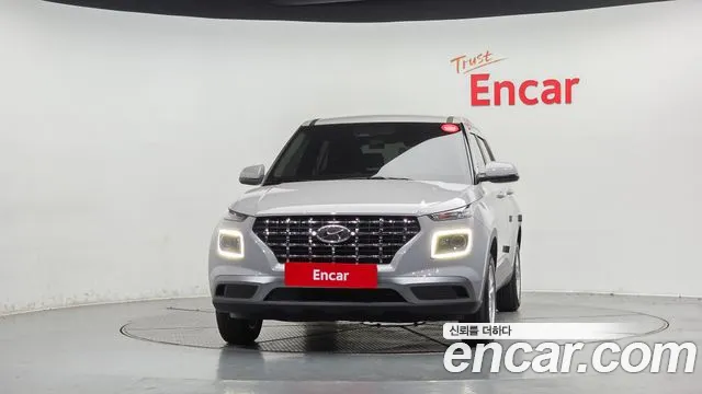 Hyundai Venue — Фото автомобиля 3